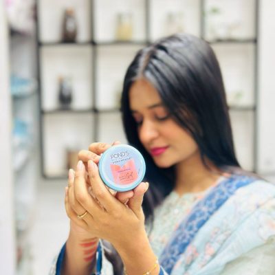 PONDS Super Light Gel hydra miracle Moisturiser ( 25 ML )