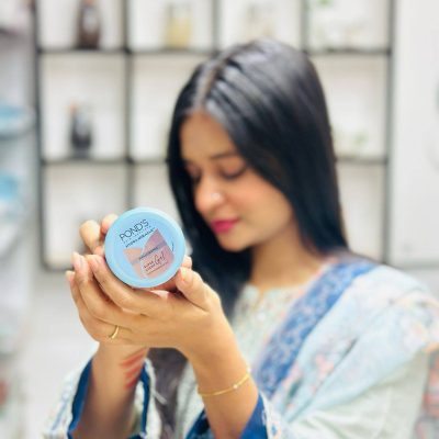 PONDS Super Light Gel hydra miracle Moisturiser ( 50 ML )