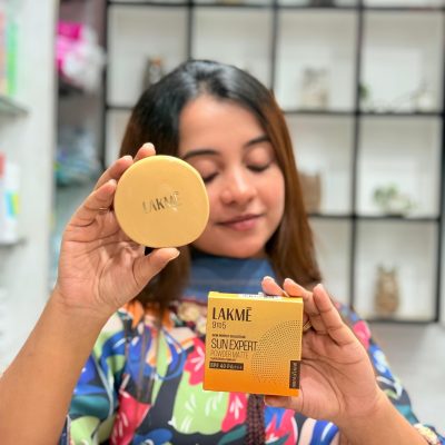 Lakme Sun Expert Ultra Matte Compact Powder