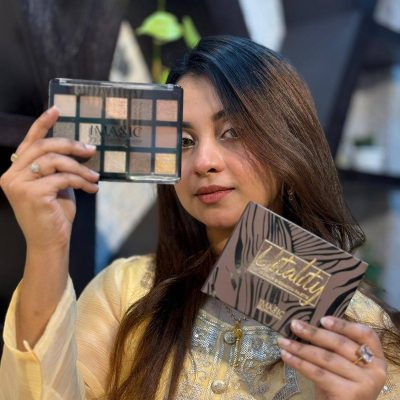 Imagic VITALITY 15 Color Eyeshadow Palette