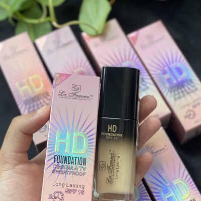 La Femme SPF 15 HD Foundation