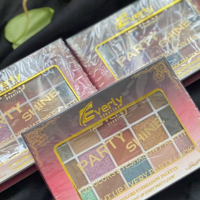 Everly 15 Colors Eyeshadow Palette (Party Shine)